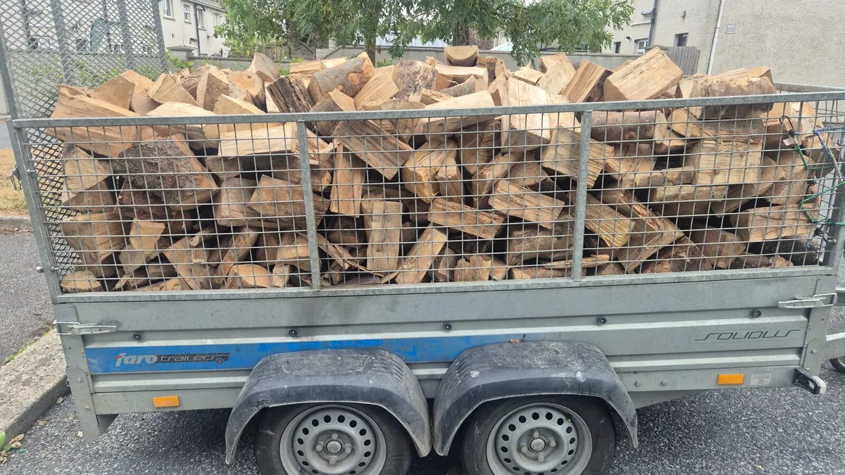10×.4×4 trailer load of hardwood - Image 1