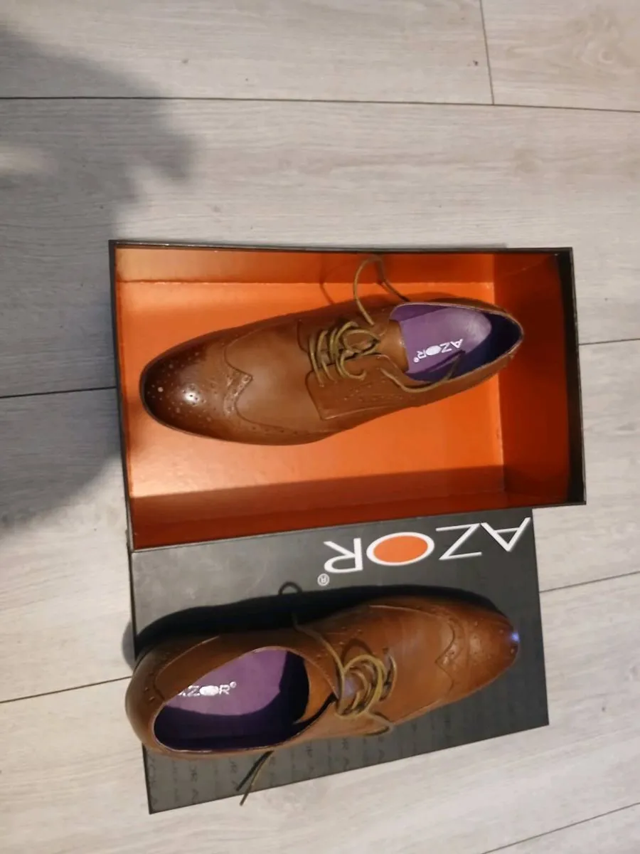Men's shoes - Image 2