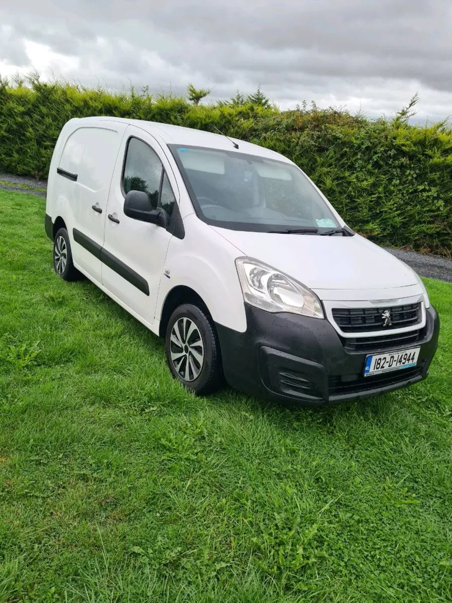 Citroen berlingo van, 3 seats , clean - Image 2