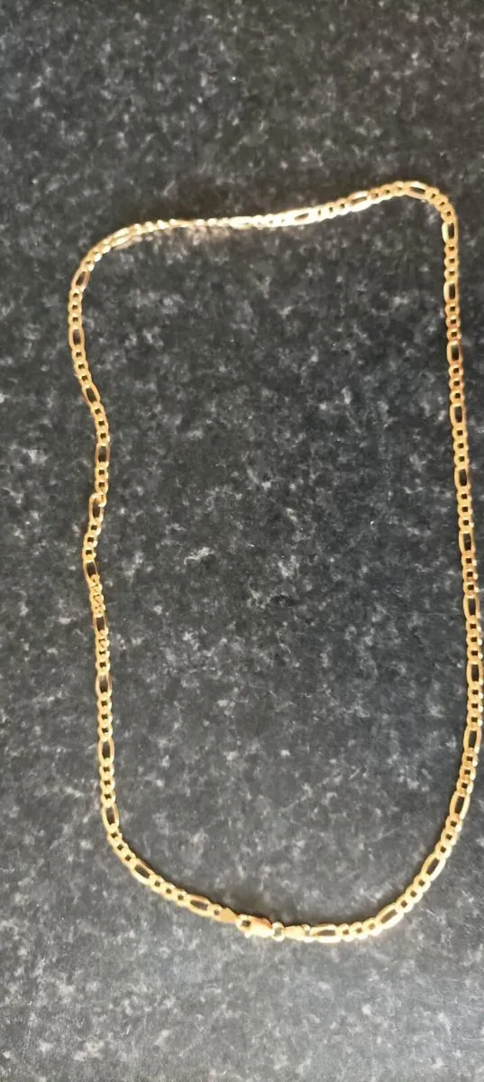 Solid Gold Figaro chain - Image 2