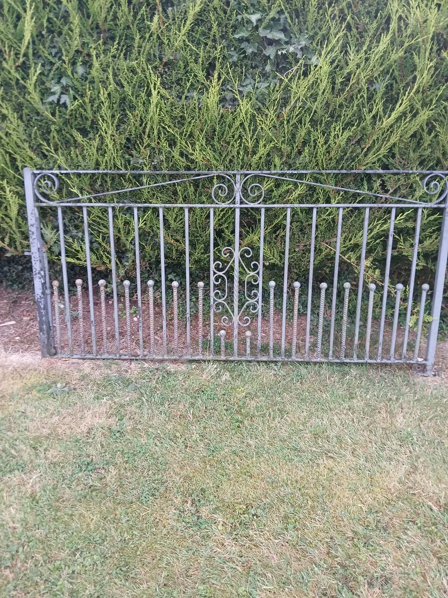 Set of gates - Image 4