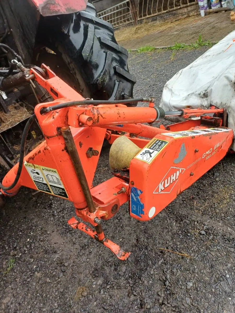 Kuhn 8ft disc mower - Image 1