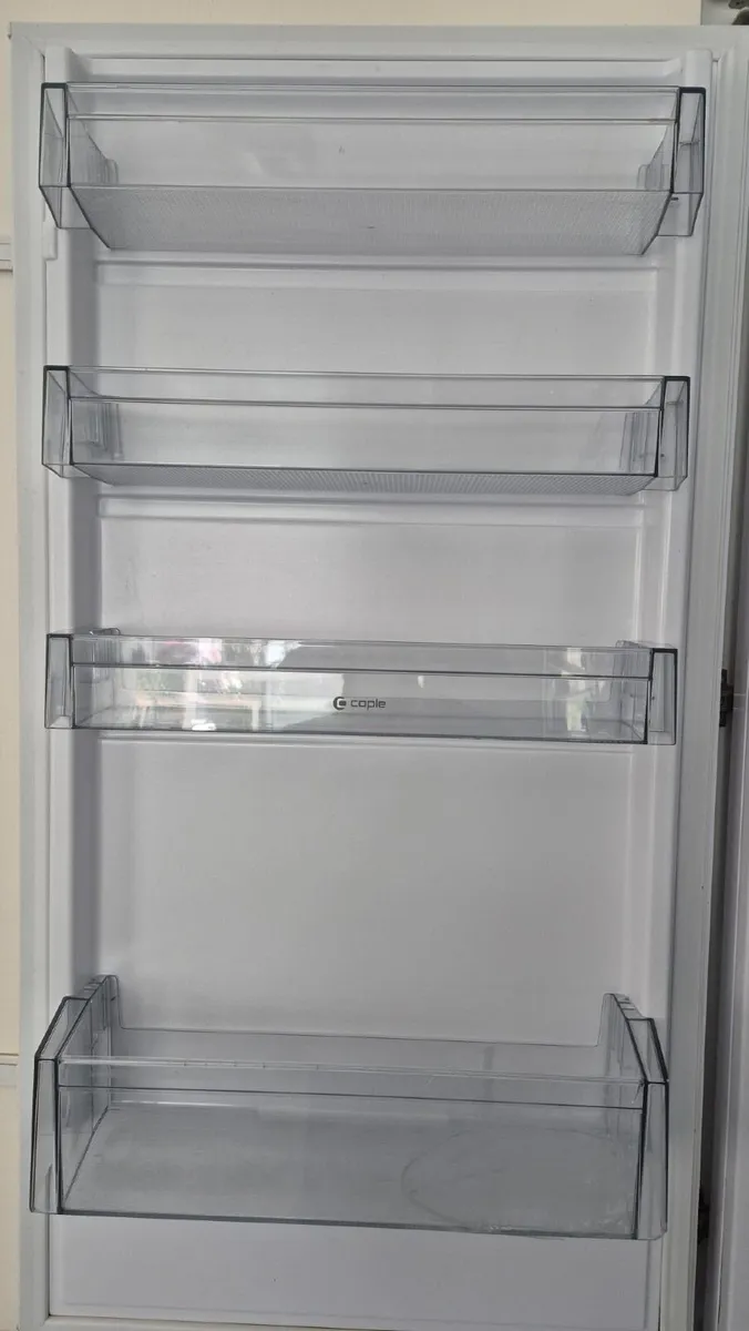 Caple RI7300 Integrated Fridge Freezer - Image 1
