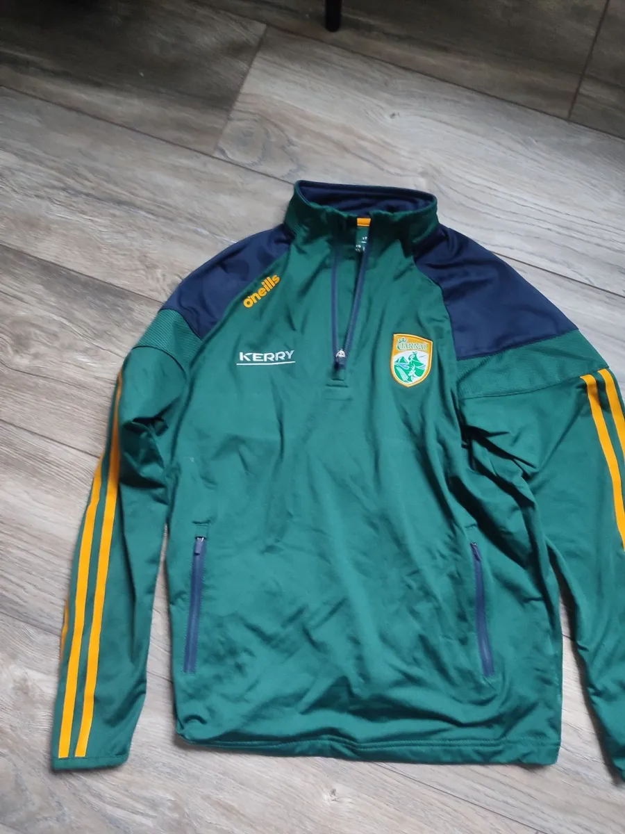 Kids Kerry jersey long sleeve  size 10/11 - Image 1