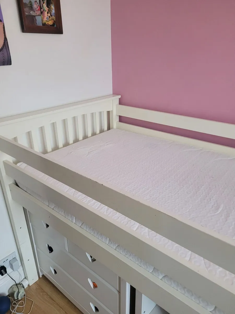 Mid sleeper single bed - Image 1