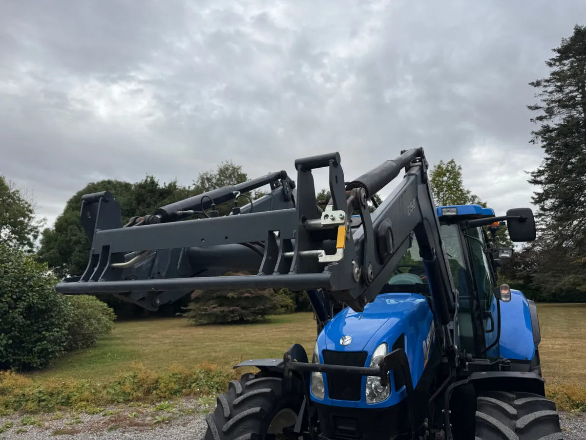 2009 New Holland T6070 C/w Quicke Q58 €46950 - Image 3