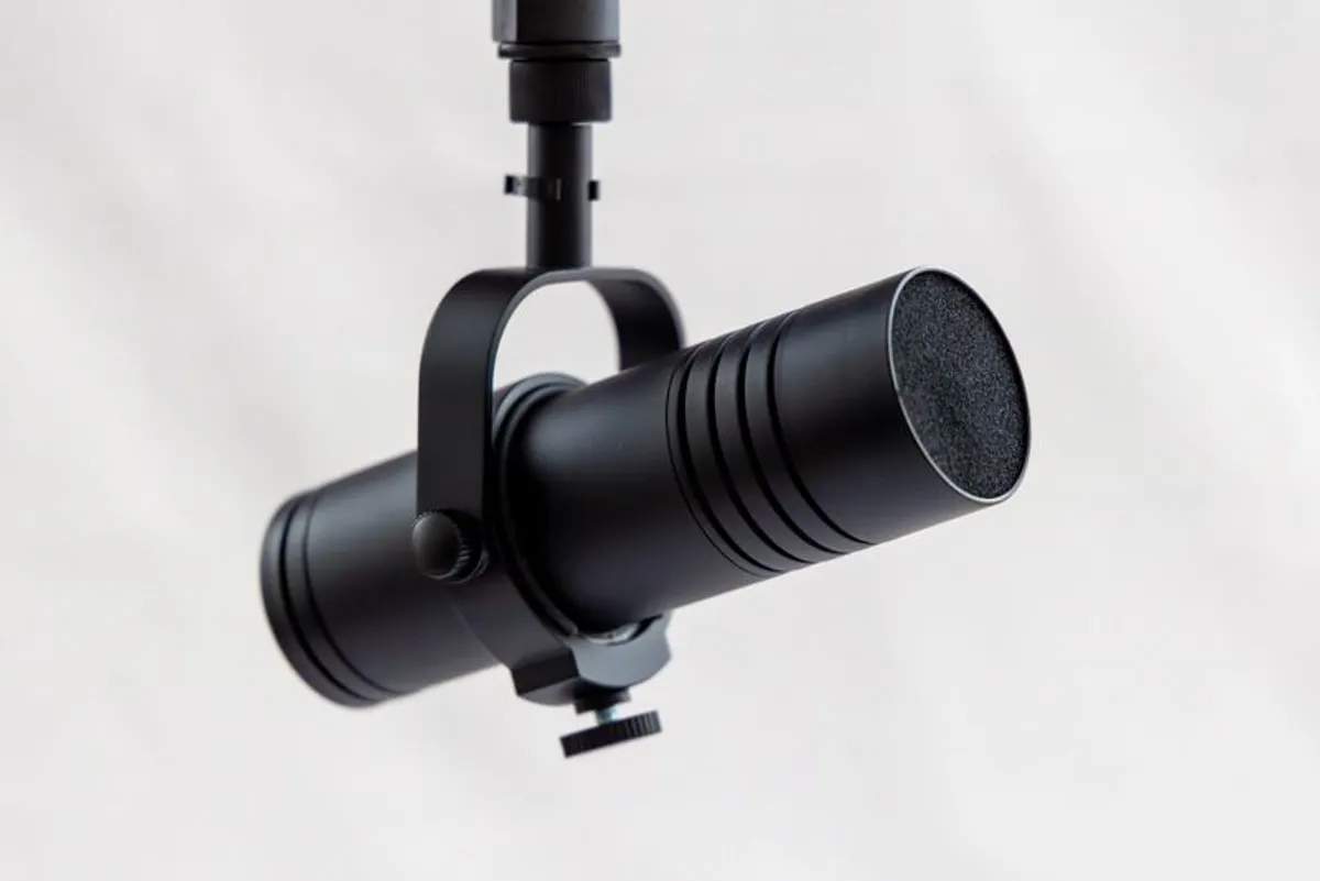 Aston Stealth Microphone. Excellent Condition with OEM Mount plus Extra Accessories - Image 2