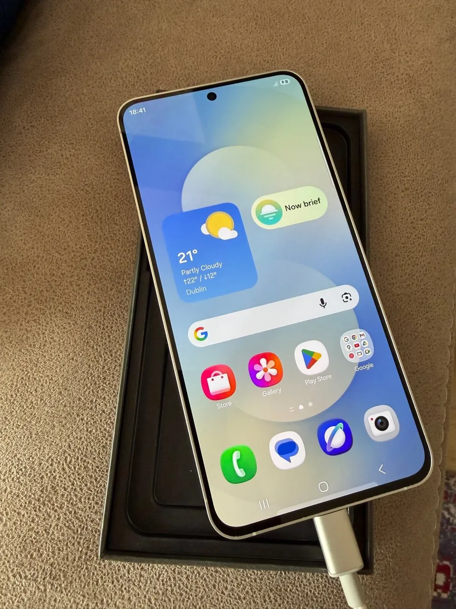 Samsung S25 FE - Image 1