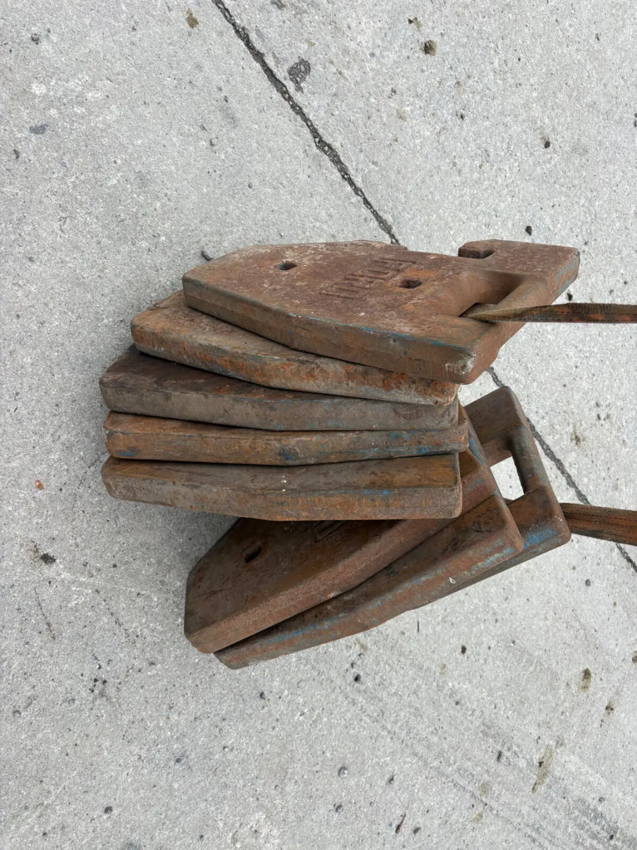 Ford weighs - Image 1