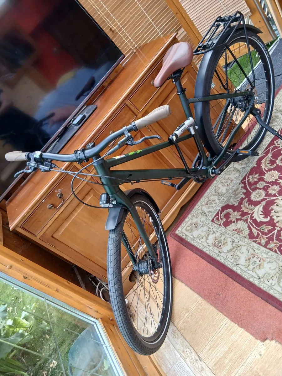 Cube Travel Pro Bicycle - As New - Only 750 - Image 4