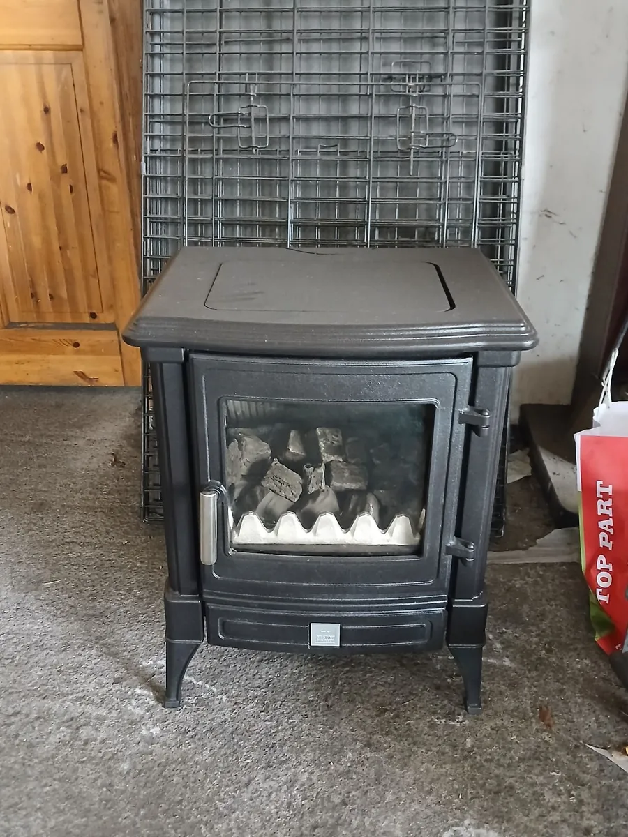Nestor Martin 5 kw gas stove .