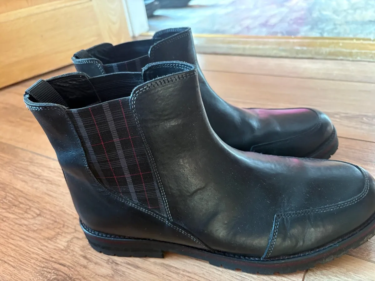 Samuel Windsor leather boots size 10 - Image 1