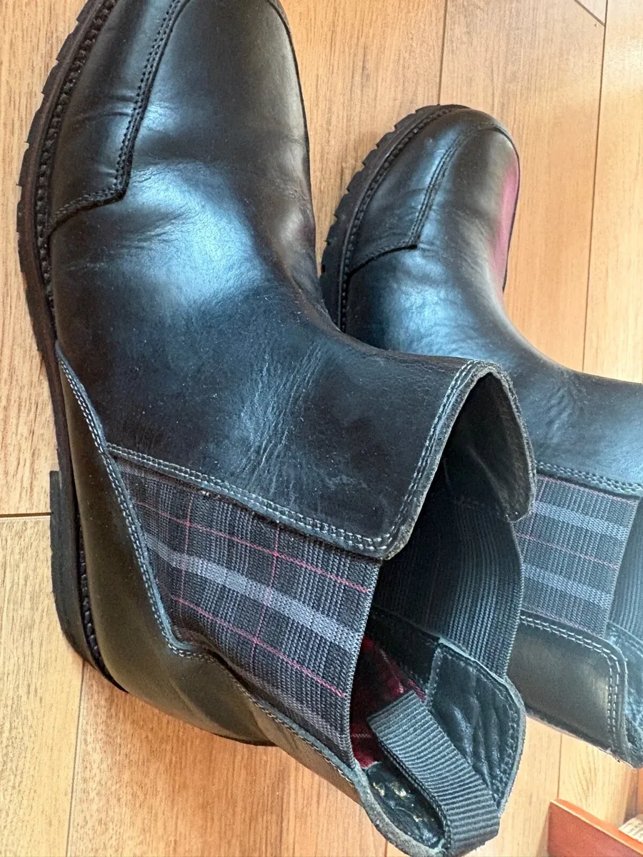 Samuel Windsor leather boots size 10 - Image 2