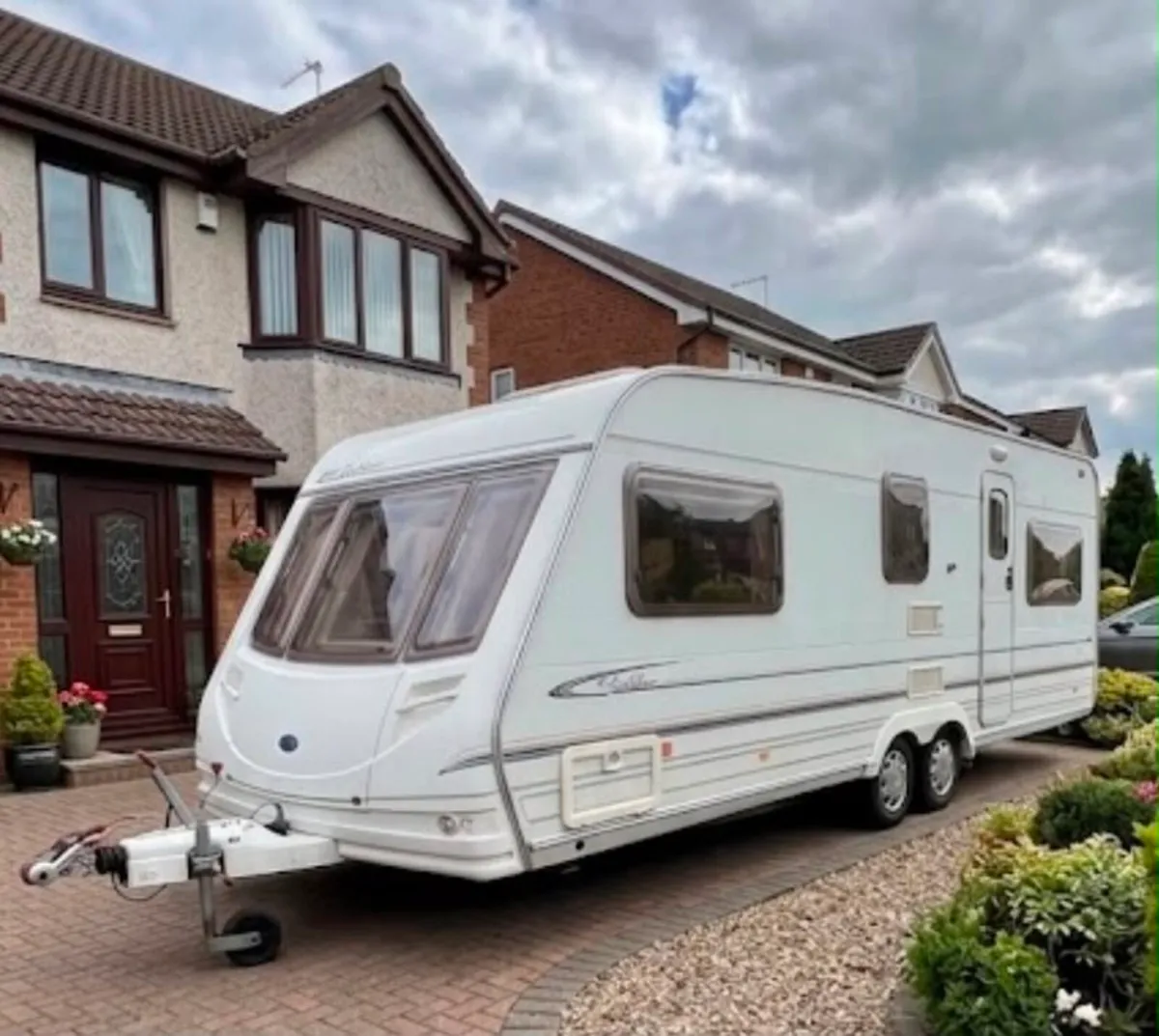 5/6 birth Swift Sterling touring caravan for sale - Image 1