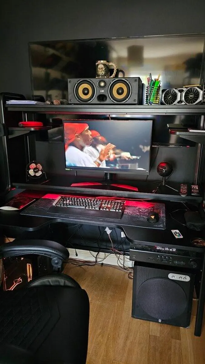 Ikea gaming desk - Image 3