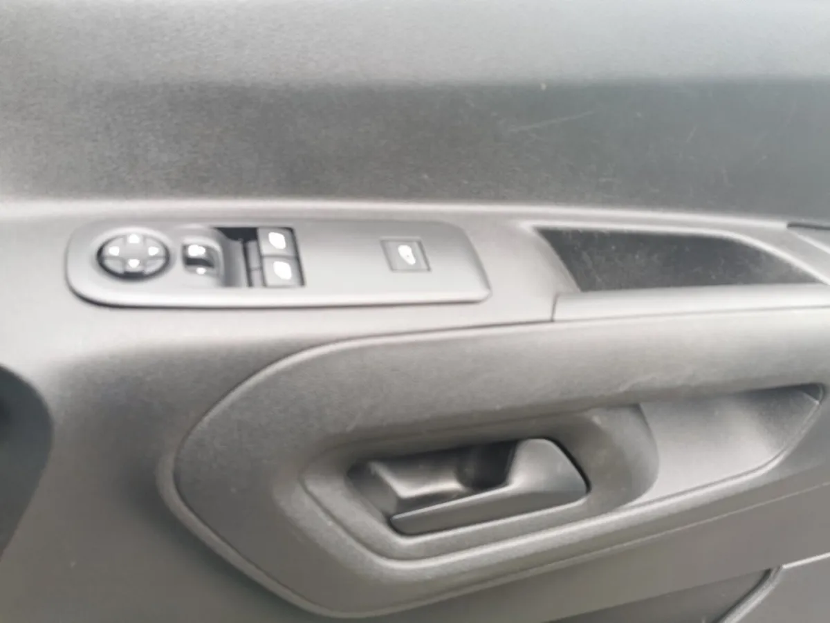 Citroen Berlingo ENT PREMIUM BLUEHDI 1 100 MWB 1. - Image 3