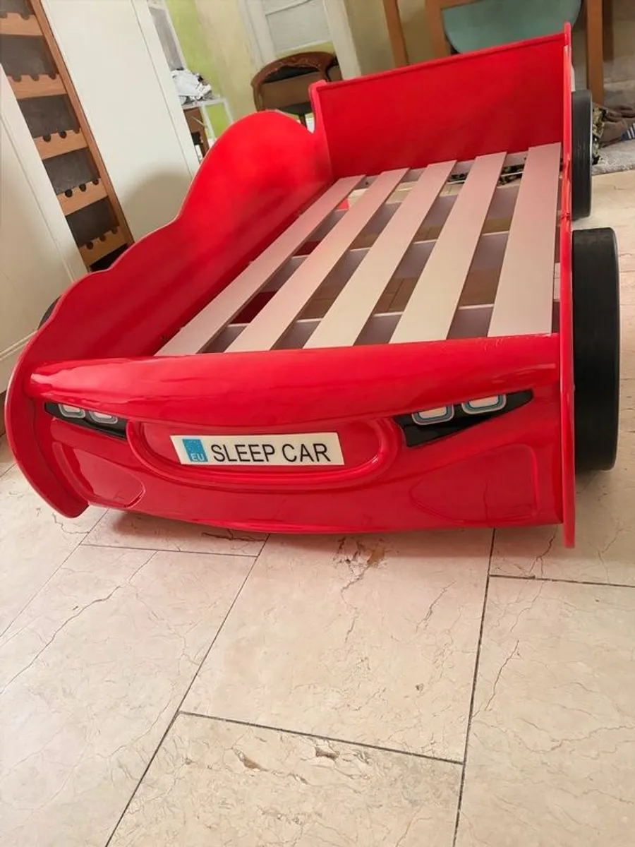 Night Speeder red lacquered car bed - Image 4