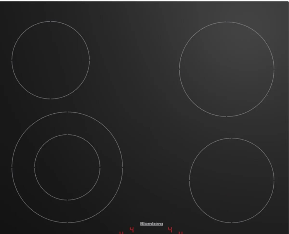 Blomberg Built in oven & hob - Image 2