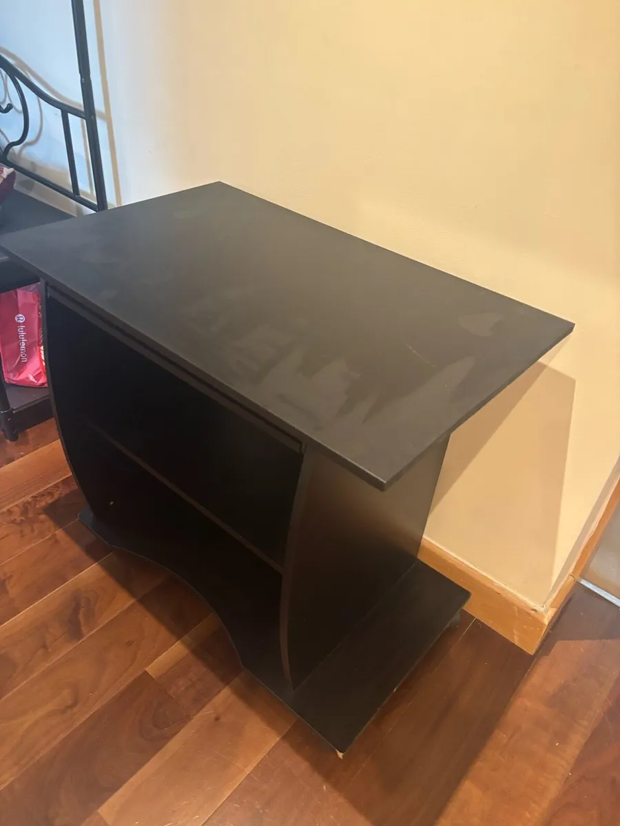 Desk - Image 1