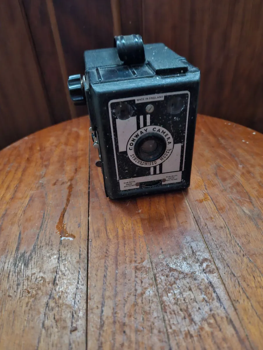 Vintage Conway Box Camera - Image 1