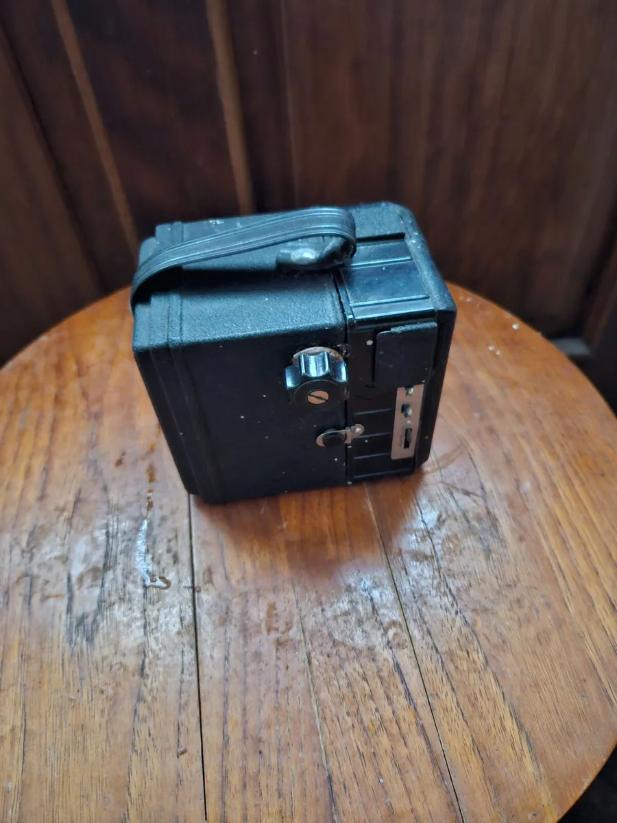 Vintage Conway Box Camera - Image 3