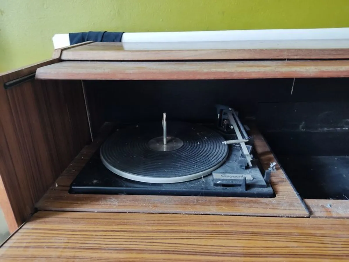 Vintage Ferguson Radiogram - Image 2