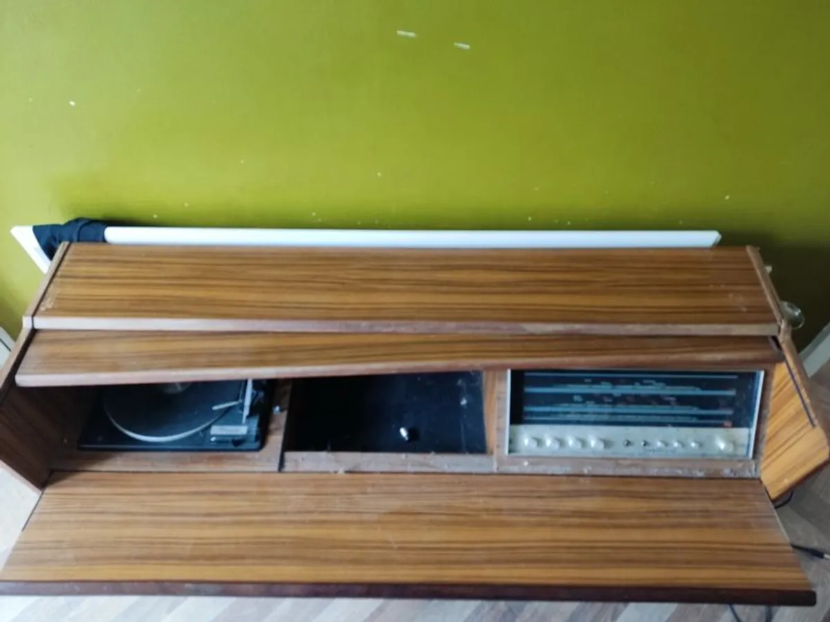 Vintage Ferguson Radiogram - Image 4