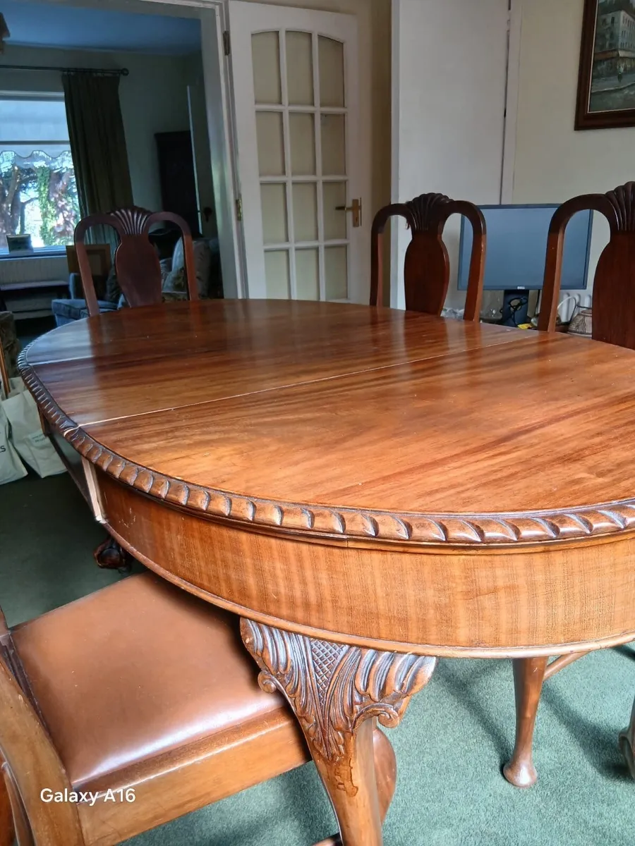 Traditional Mahogany Dining Table & 6 chairs - Image 2