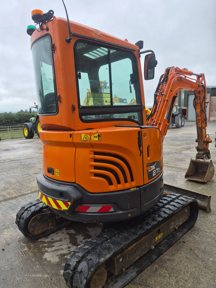 Mini digger - Image 2