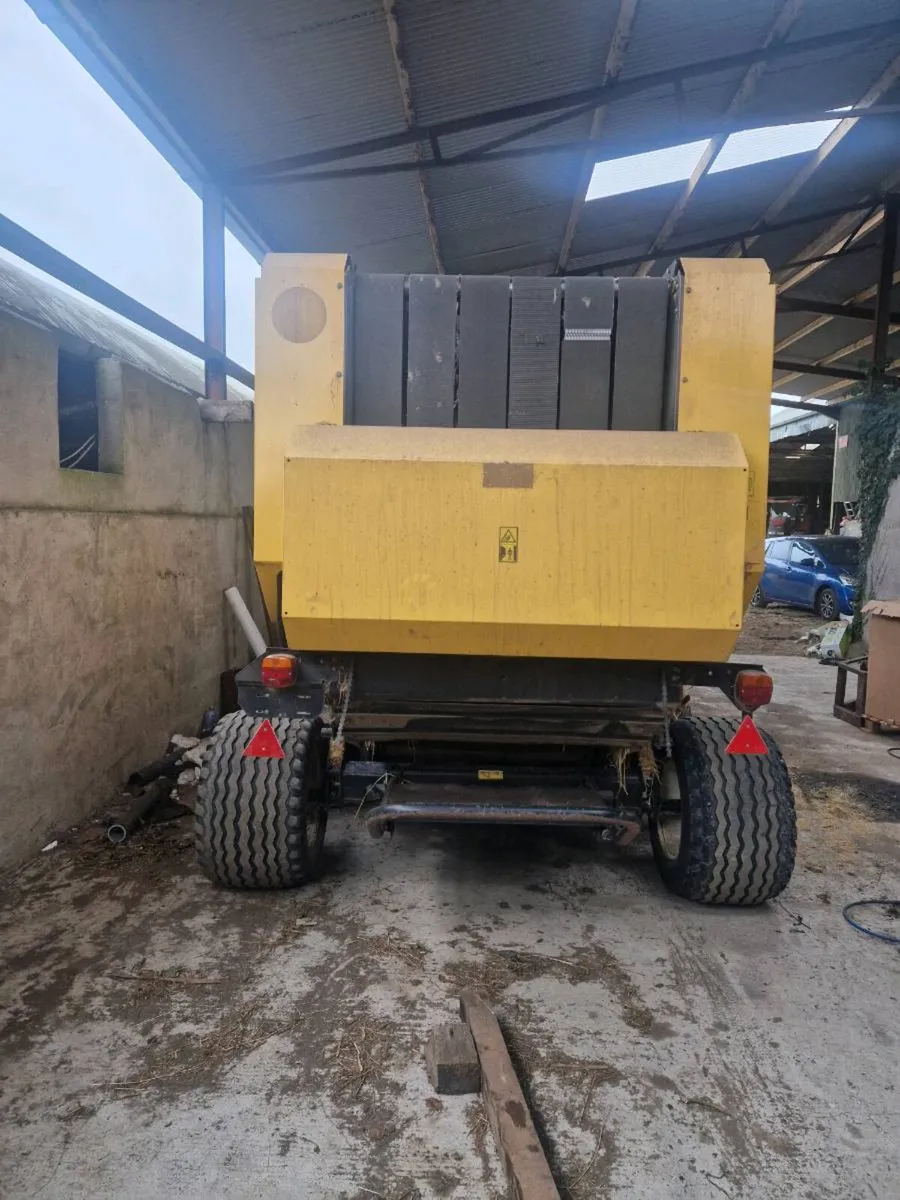 New Holland RB 740a - Image 4