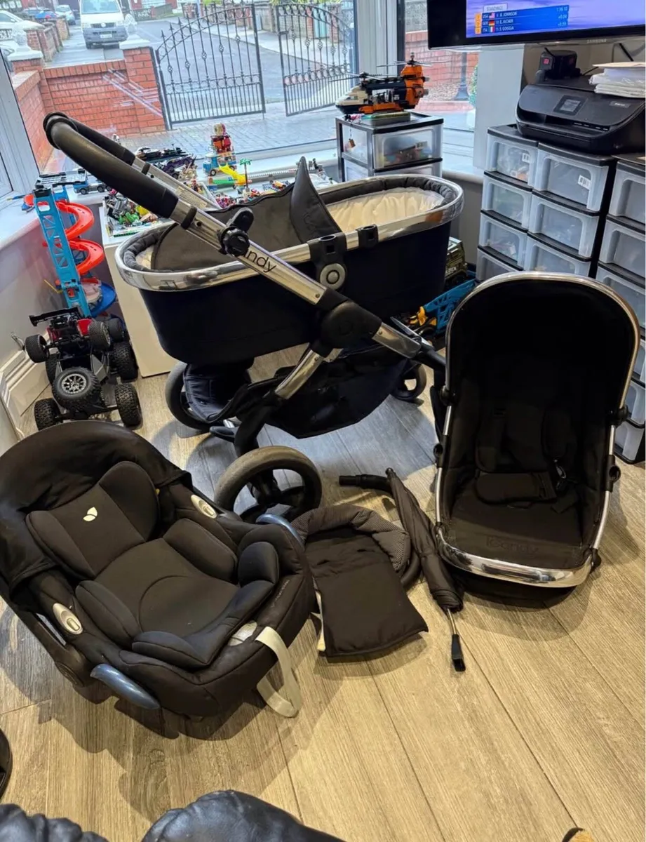 Pre Owned iCandy 3 in 1 Travel System Bundle - Image 1