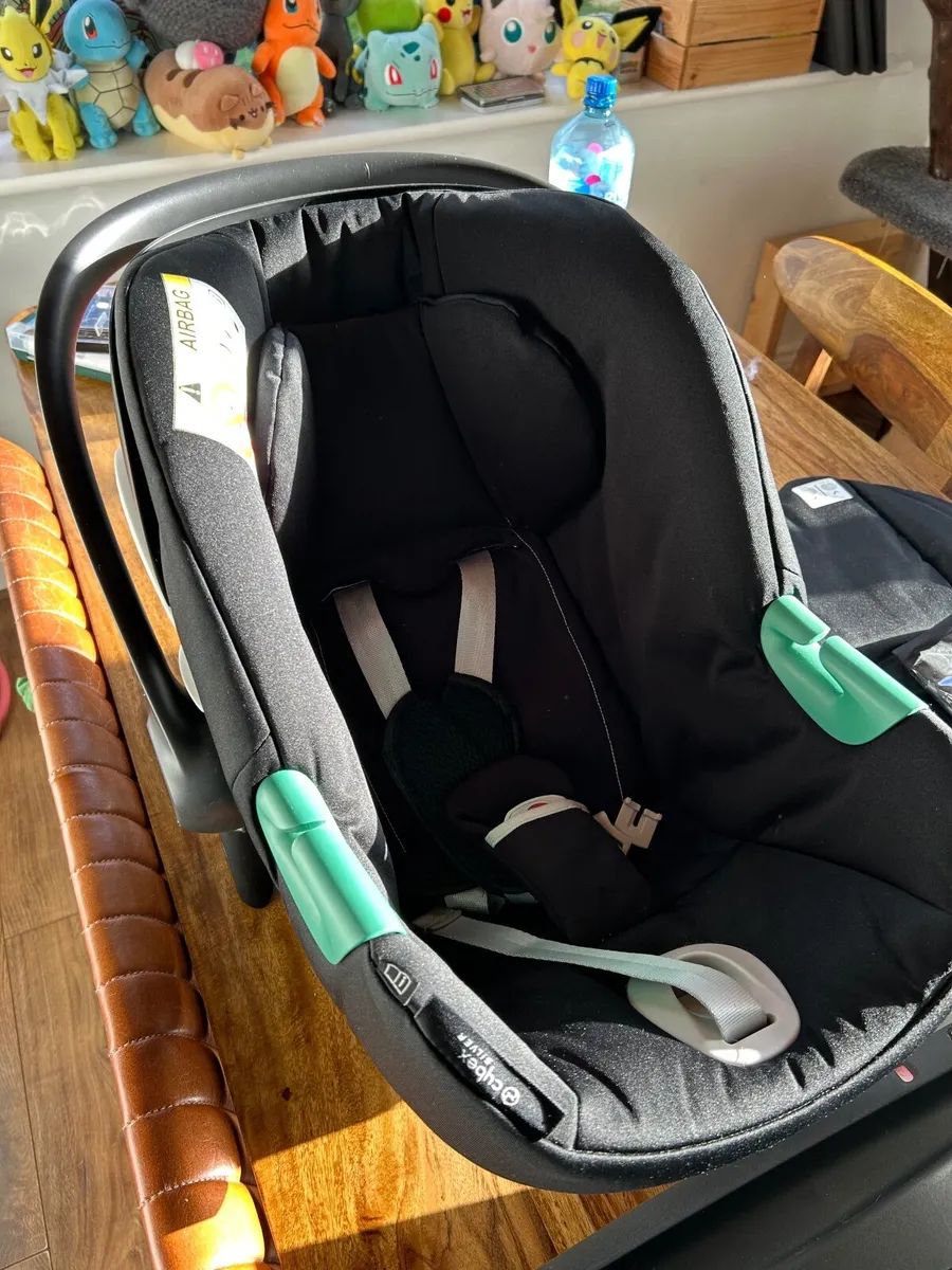 Cybex EOS 2-in-1 pushchair + car seat + car base - Image 2