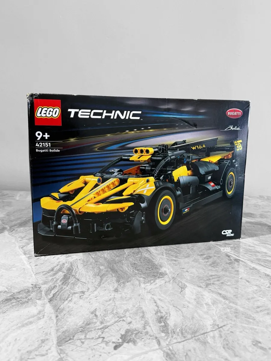 New LEGO Technic Bugatti Bolide Racing Car Set - Image 1