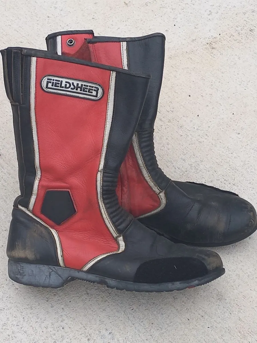 Motorcycle Leather suit and boots - Image 4