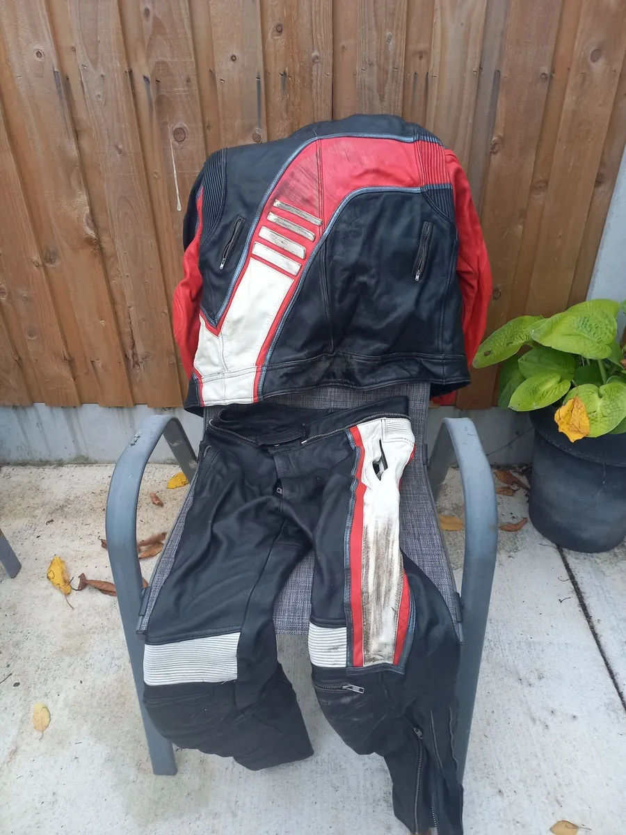 Motorcycle Leather suit and boots - Image 1