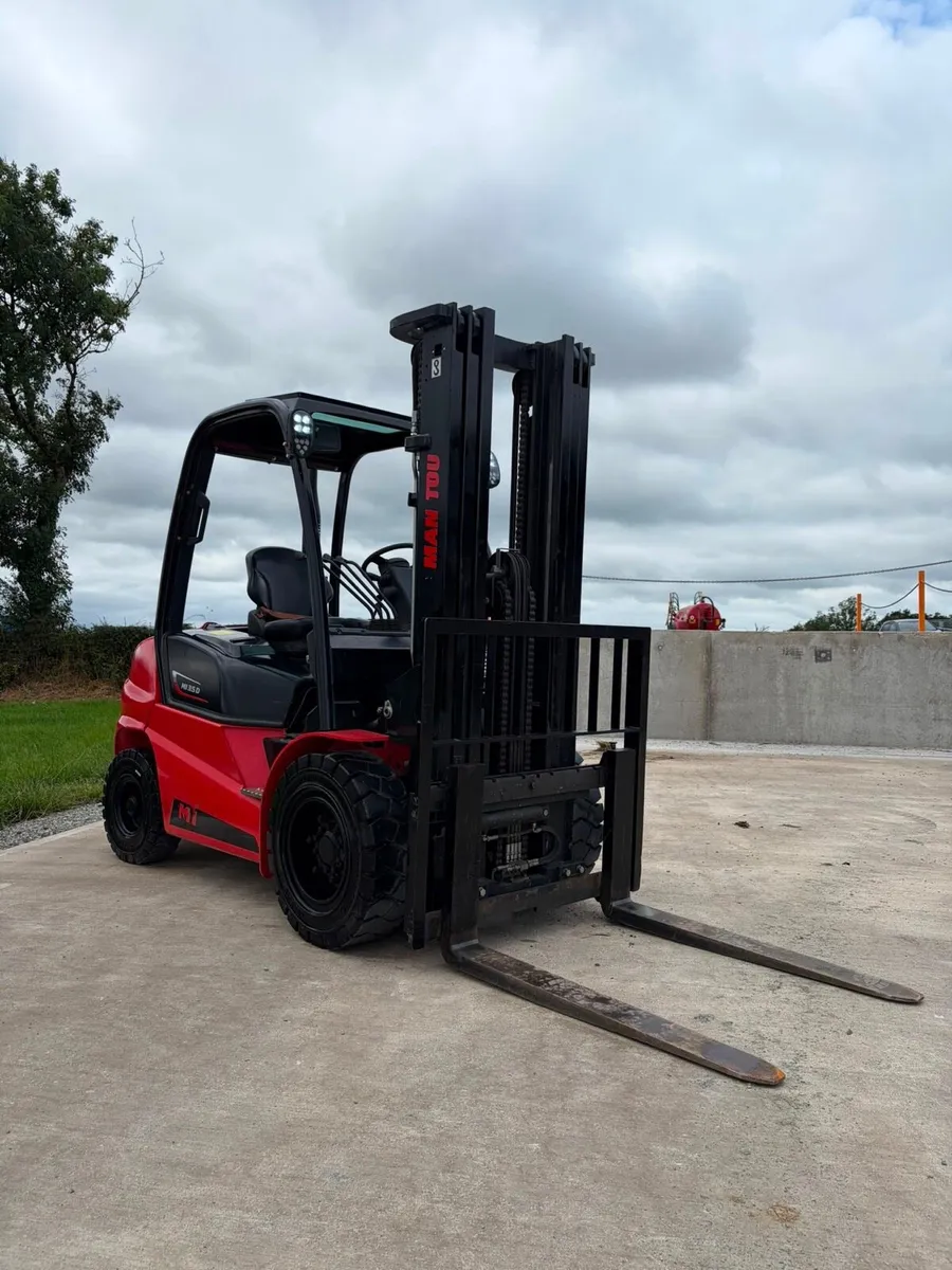 Manitou forklift - Image 1