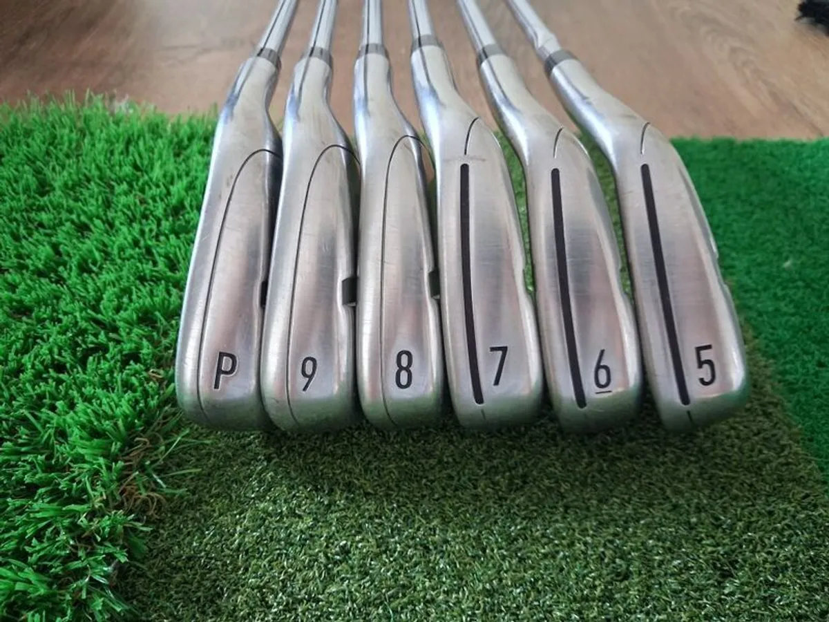 Taylormade M4 Irons - Image 2