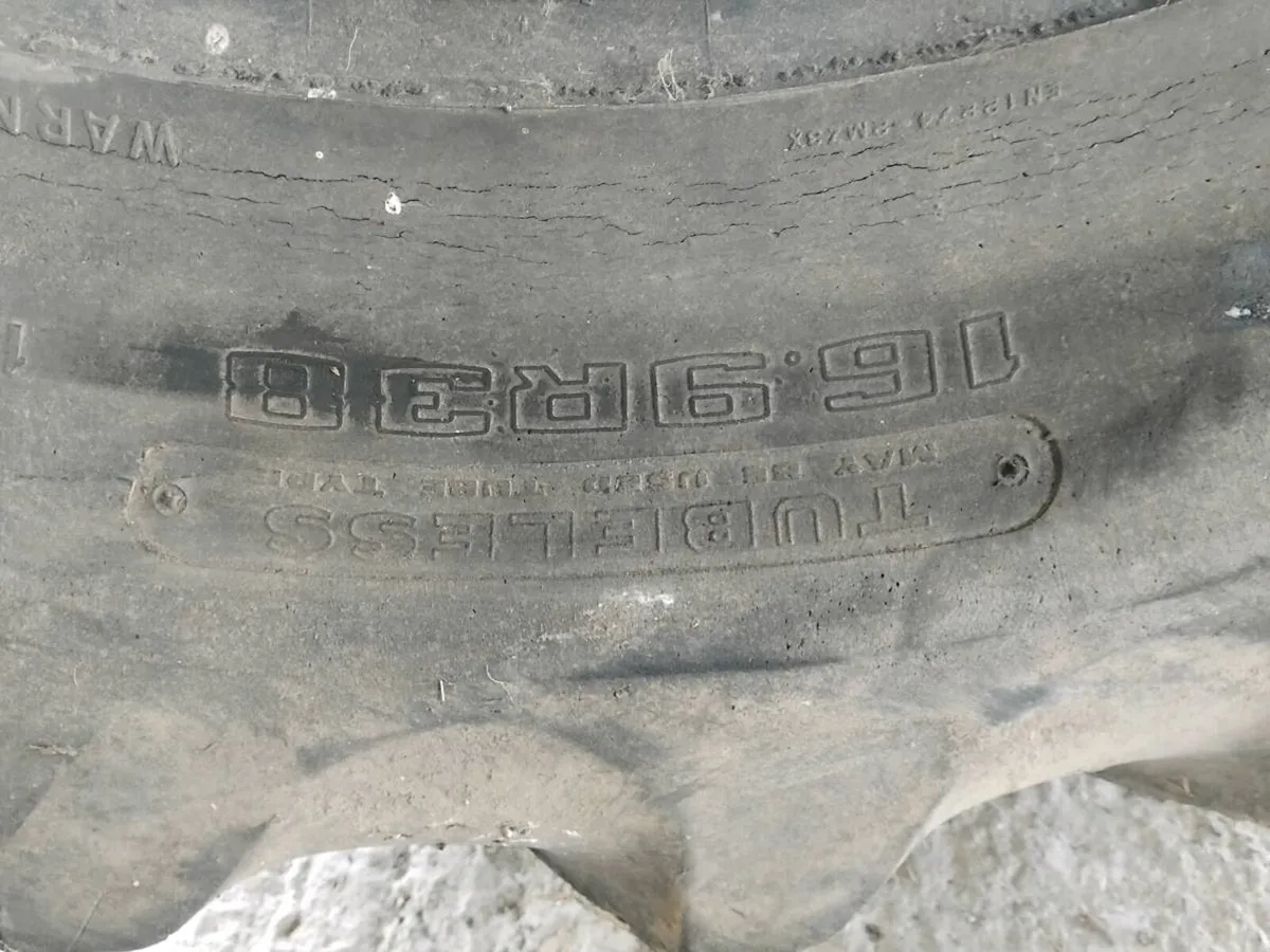 Tyres off ford 7610's - Image 3