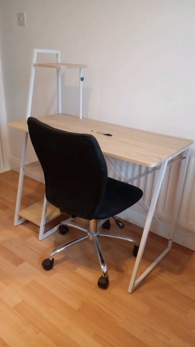 Study desk and swivel chair - Image 2