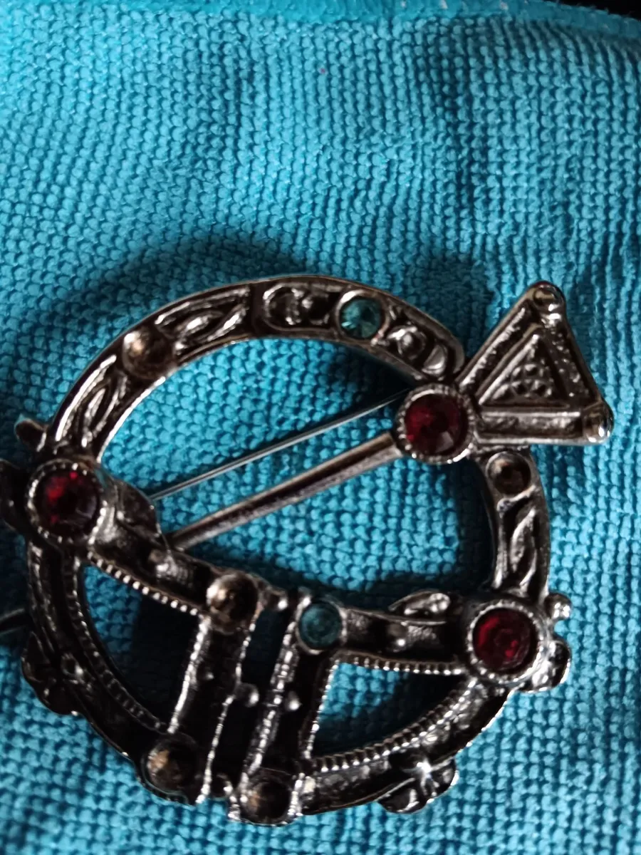 Vintage brooches - Image 2