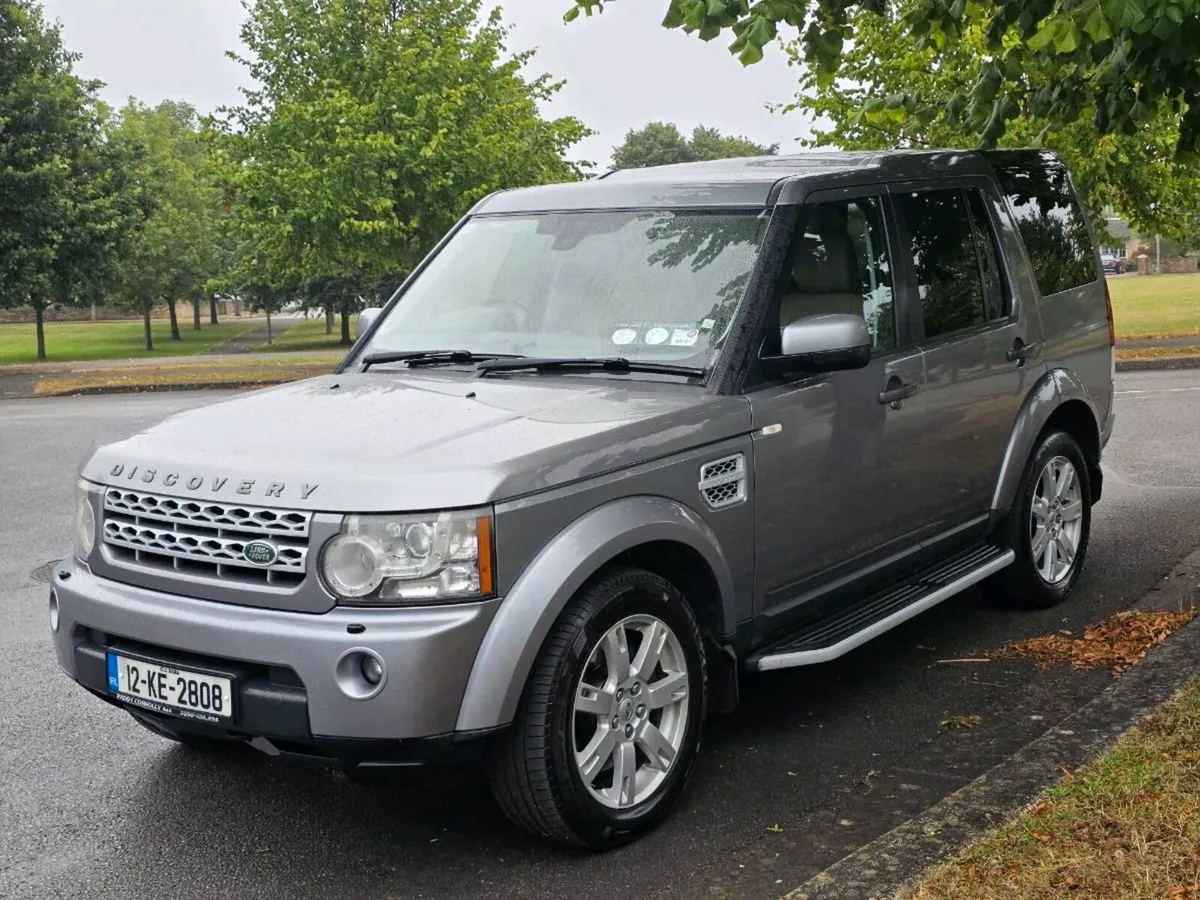 12 Landrover Discovery 3.0SDV6 5 Seater Utility - Image 3