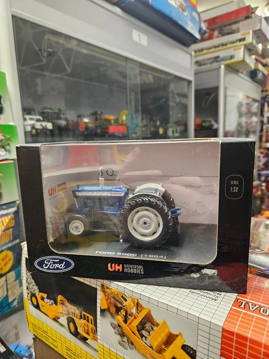 Britain's Universal Hobbies Ford 5000 Tractor - Image 1