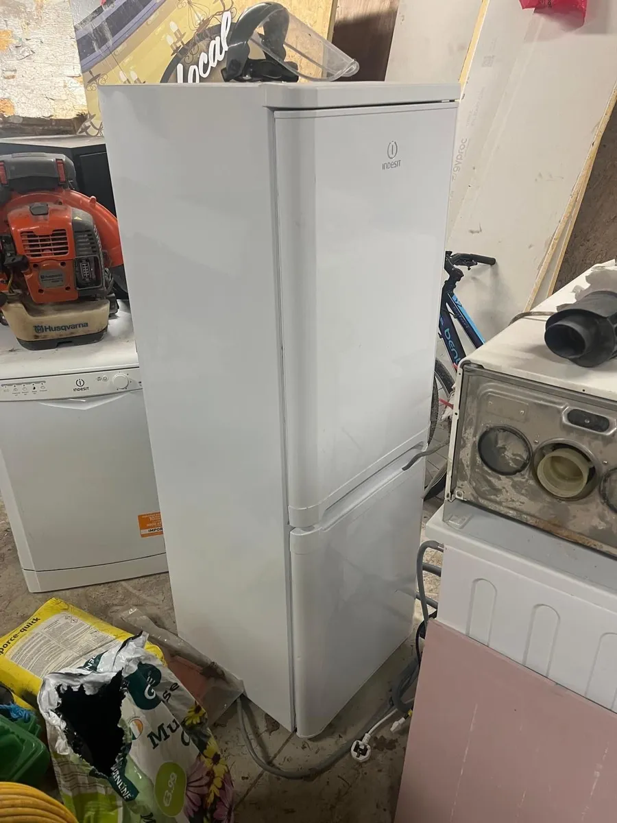 White Appliances / Kitchen Appliances - Image 1