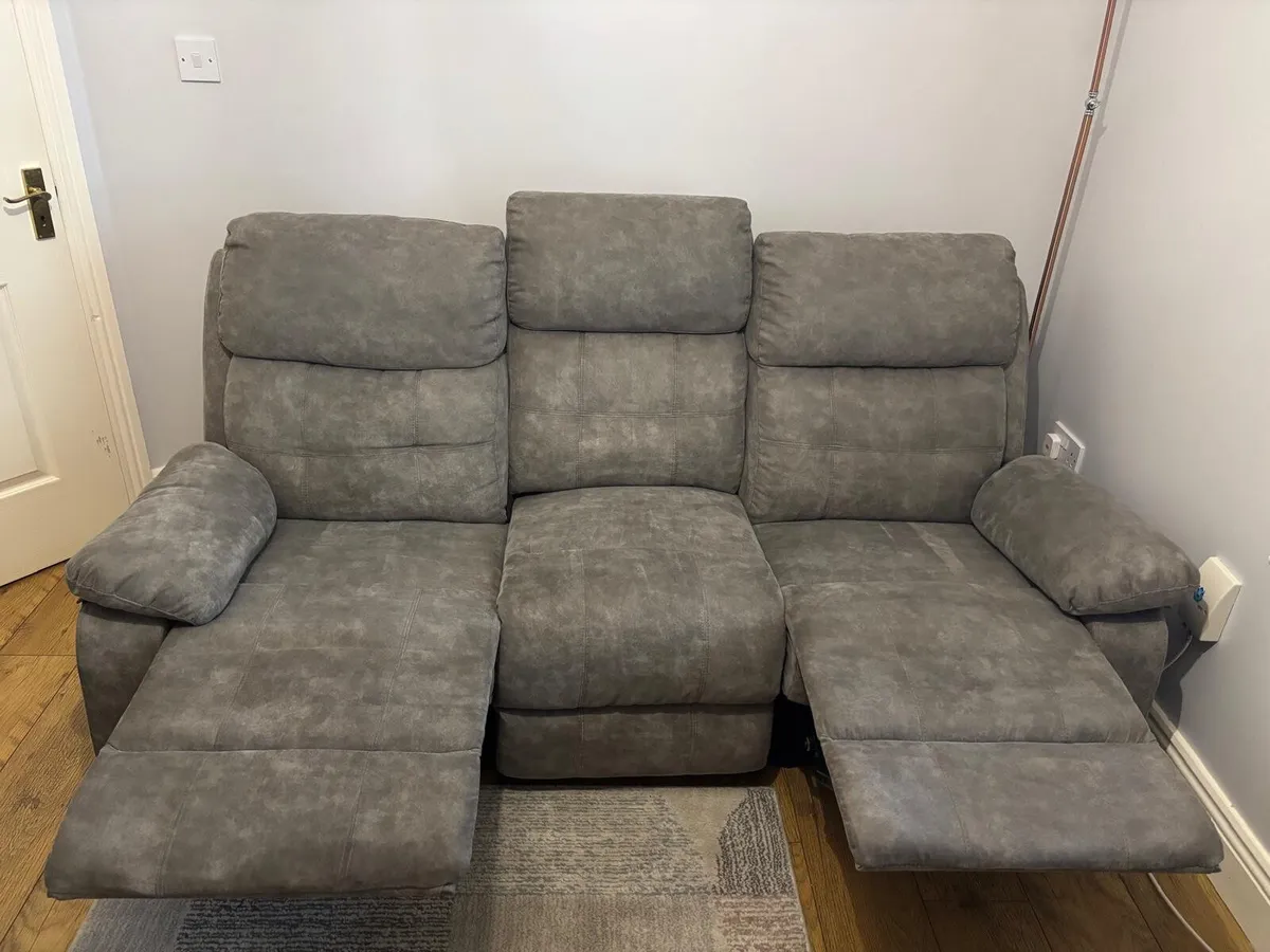 Three seater recliner sofa & two seater recliner s - Image 4