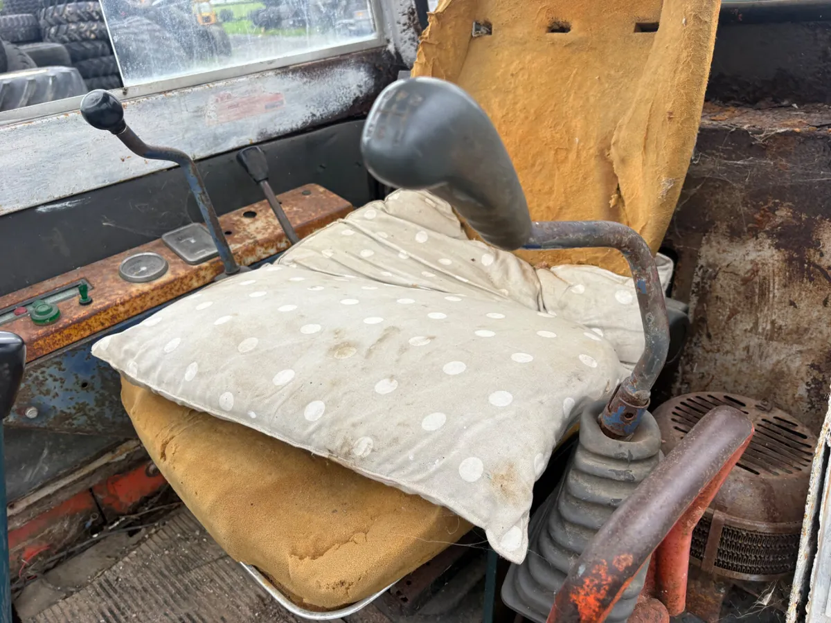 4 ton excavator - Image 4