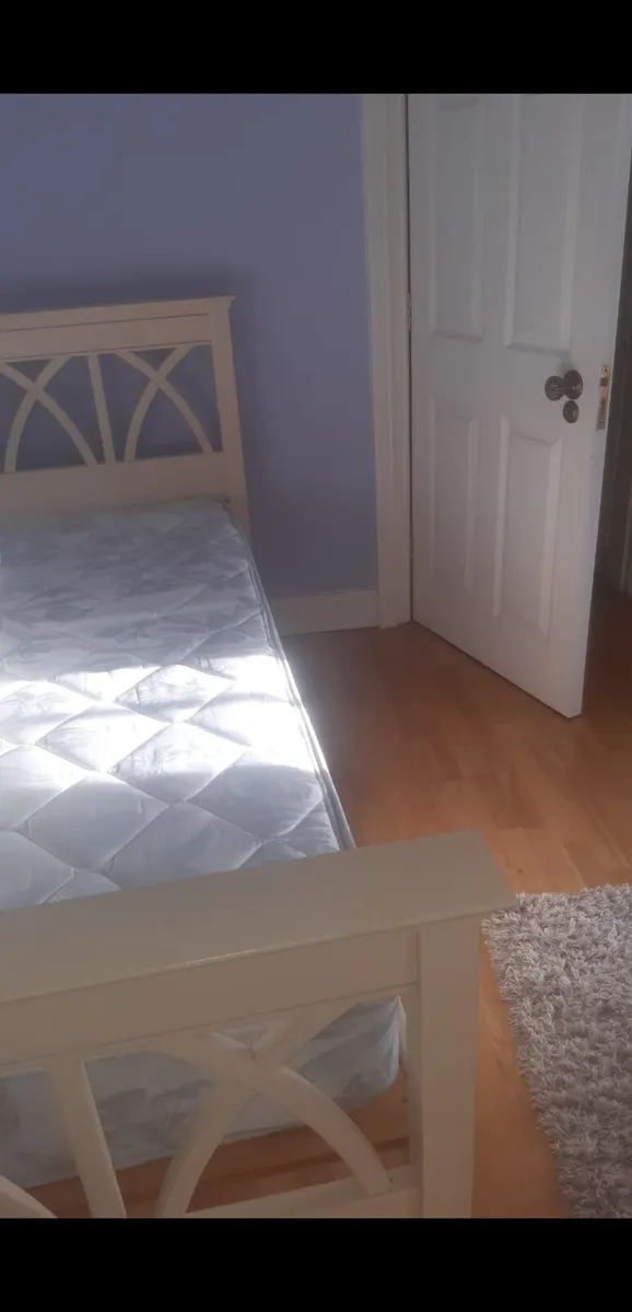 Stunning King Size Cream Bedroom Set - Image 2