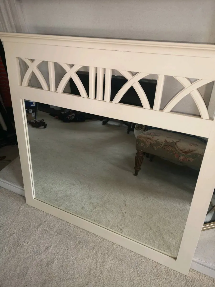 Stunning King Size Cream Bedroom Set - Image 4