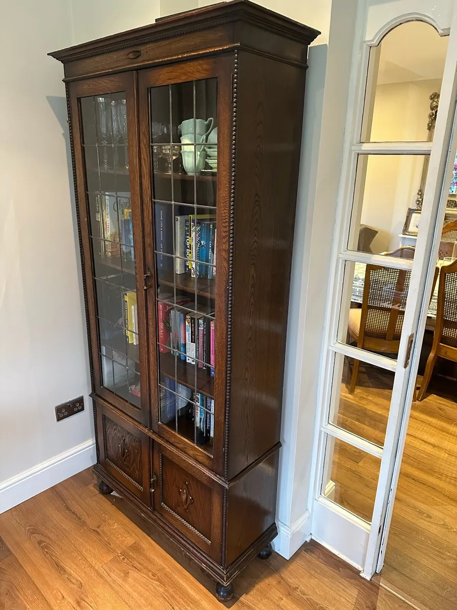 Bookcase display cabinet - Image 3