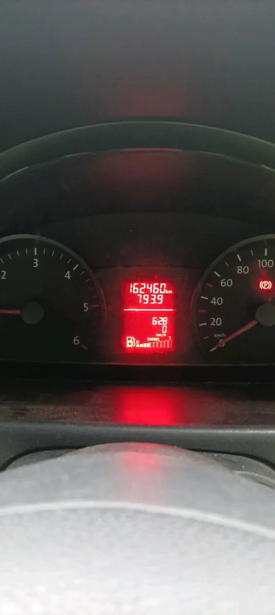 Volkswagen Crafter - Image 3
