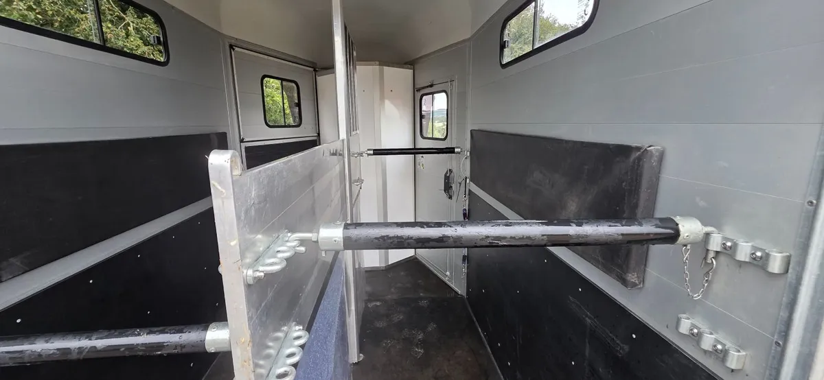 Cheval Liberte Horse Box Touring Country S Tack Ro - Image 4